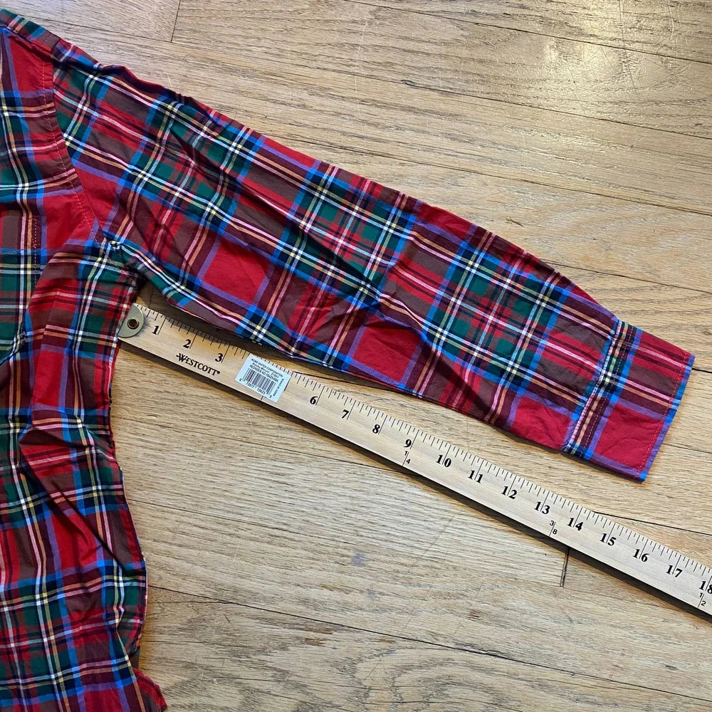 NWT Gap GapKids Plaid Holiday Tartan Plaid Poplin Button-Up Shirt (Size XL/ 12)